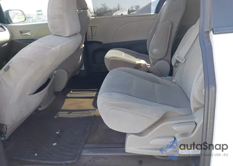 2017 Toyota Sienna Le 8 Passenger из США, поврежденный, VIN 5TDKZ3DC9HS797877